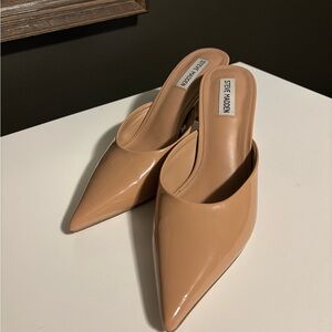 Steve Madden Women's Nude Pointed-Toe Mules